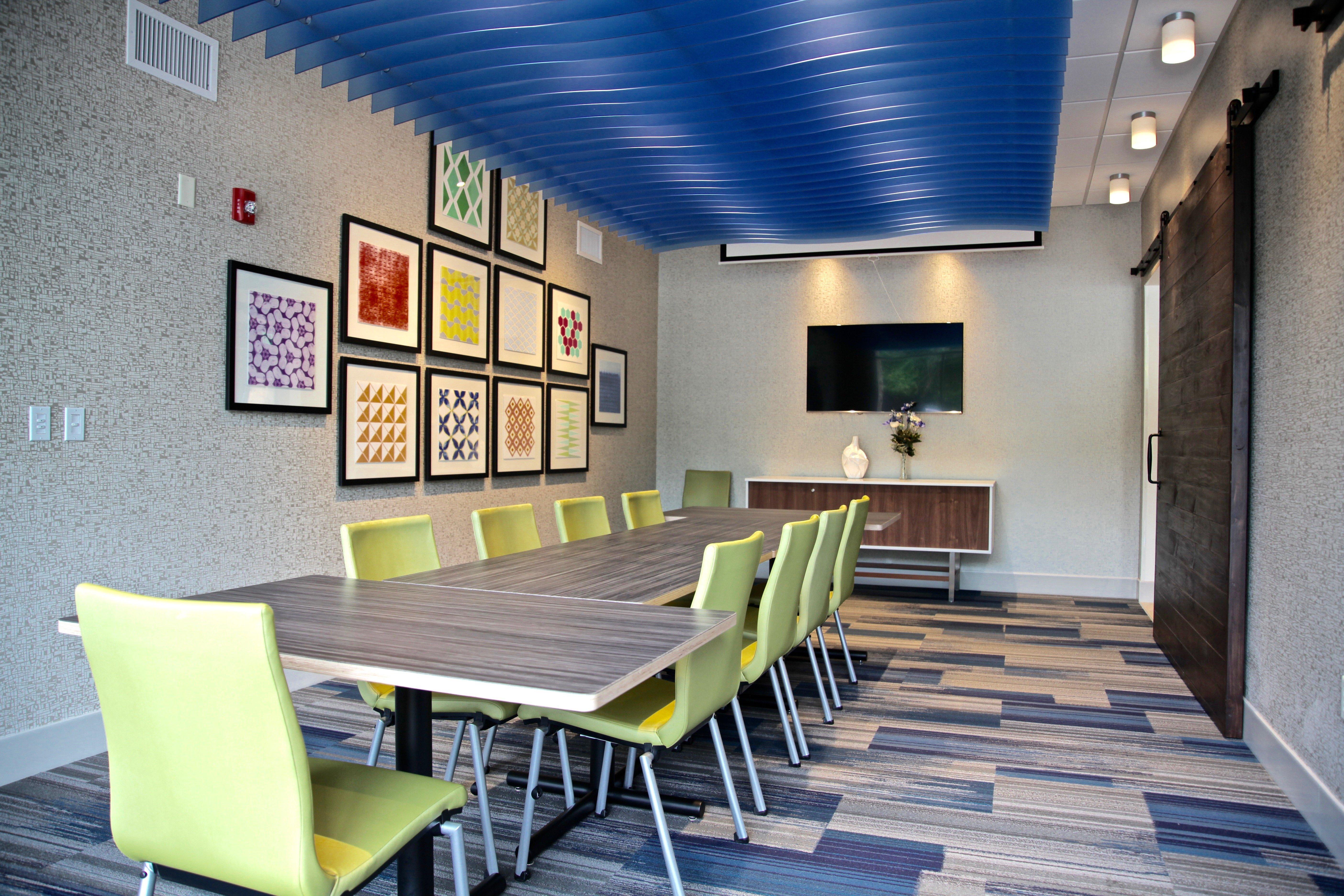 Holiday Inn Express & Suites Oswego By Ihg Exteriér fotografie